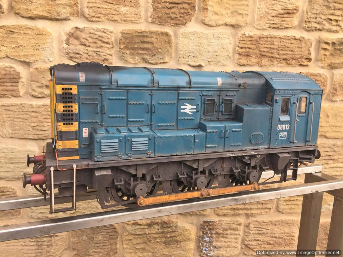 test 5 inch BR Class 08 Diesel Loco for sale (15)