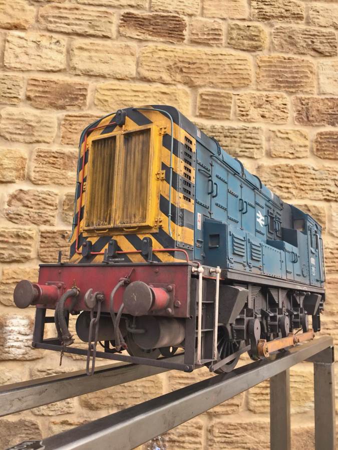 test 5 inch BR Class 08 Diesel Loco for sale (18)